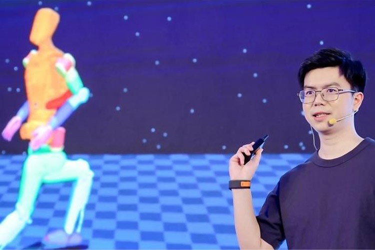 天才少年稚晖君银河galaxy集团机器人走路进场！AI模型做大脑，目标售价20万以内